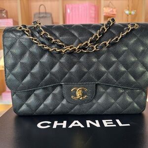 Chanel Black Quilted Shoulder Bag with Gold Chain
